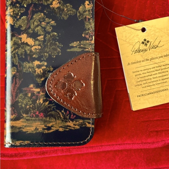 iPhone 13 Mini Case. Patricia Nash—Kent Countryside design—leather - Picture 3 of 3